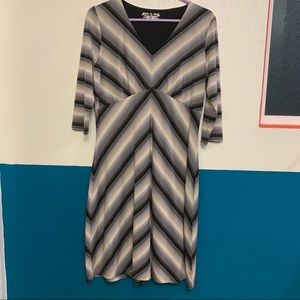 Royal Robbins Dress V Neck Medium